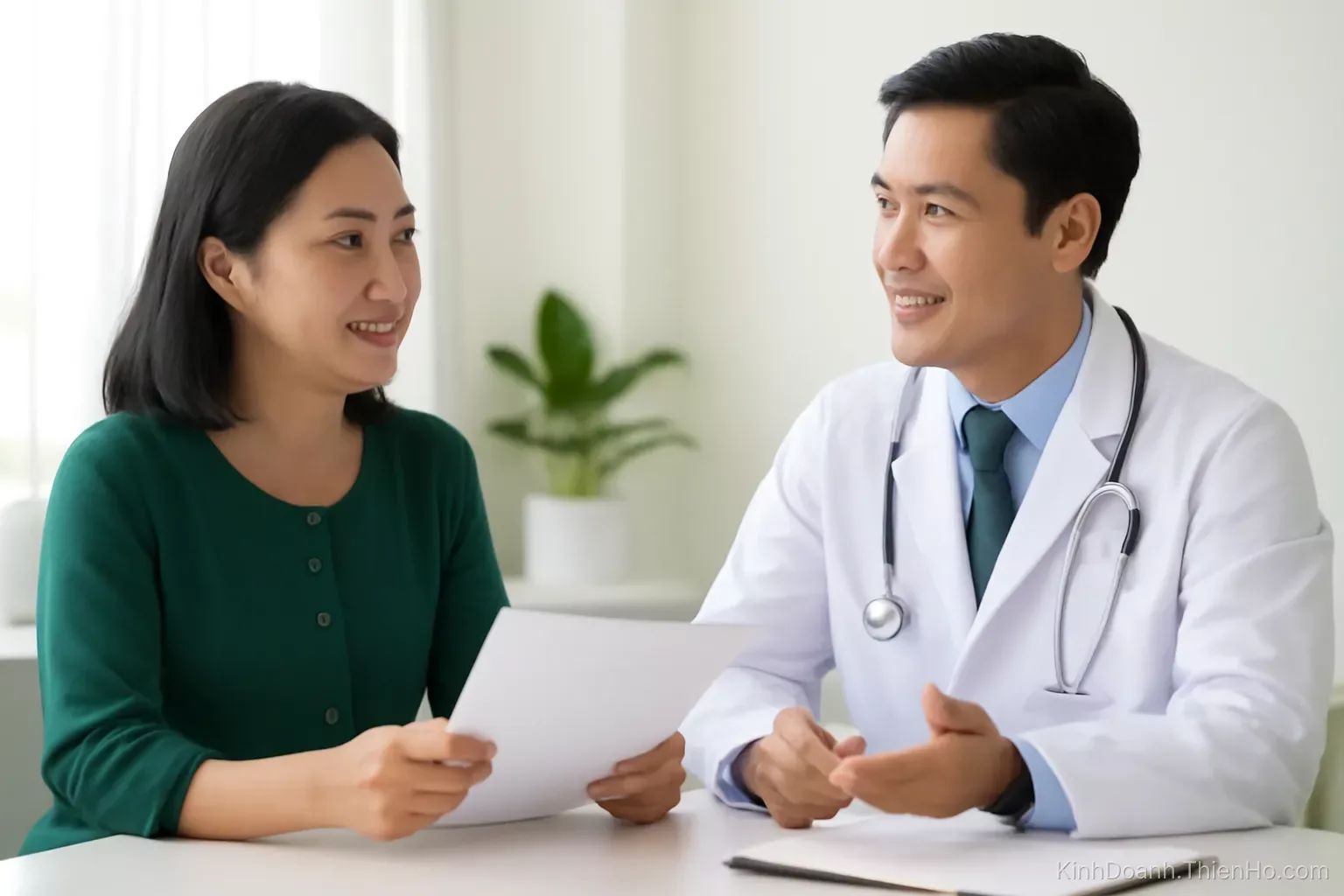 Kết quả xét nghiệm: người bệnh cầm tờ giấy mà không hiểu gì, và mỗi lần khám lại làm lại từ đầu