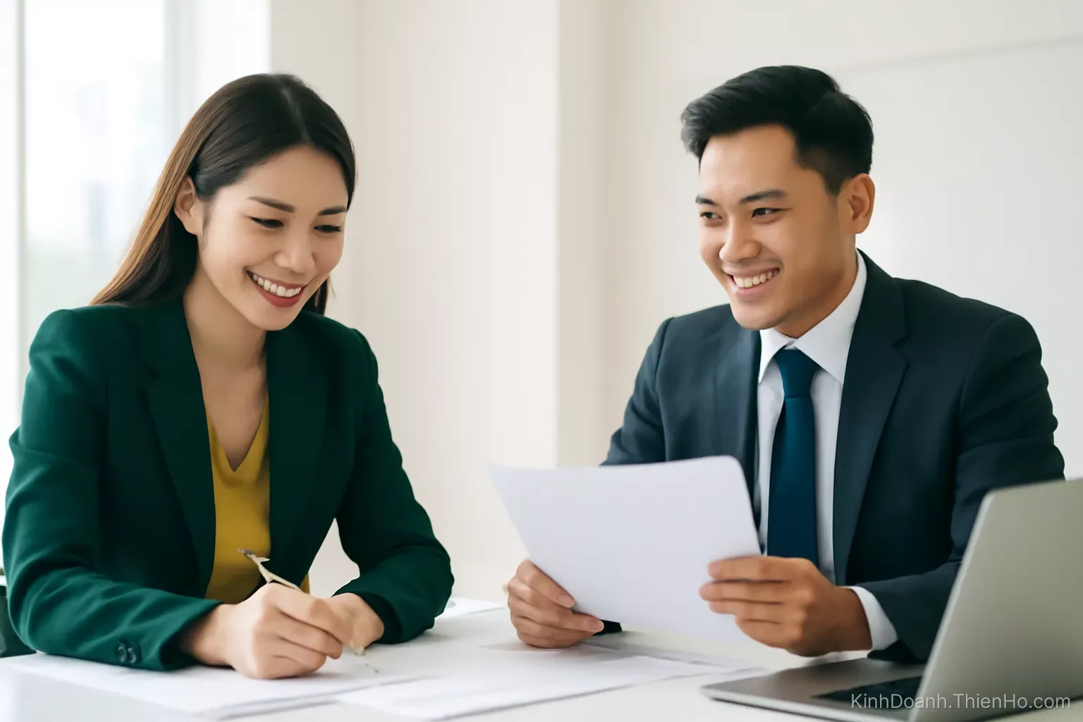 Mô hình kinh doanh mới gặp luật cũ: vùng xám và cách doanh nghiệp xoay xở